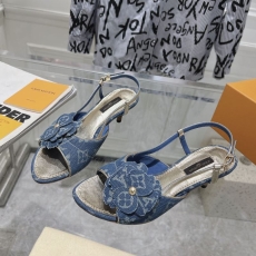 Louis Vuitton Slippers